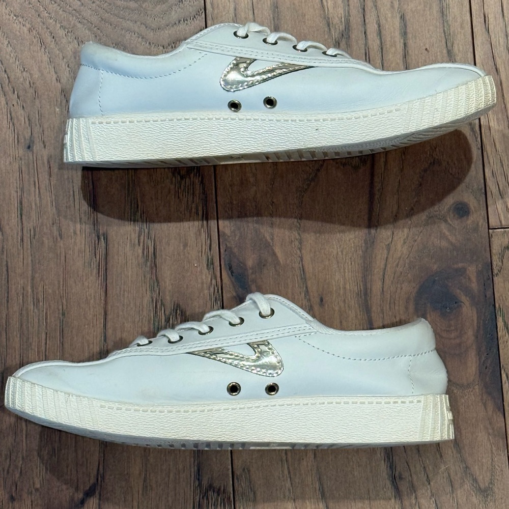 Tretorn Women’s Nylite 2 Plus Leather Sneakers‎ Metallic Gold Size 7